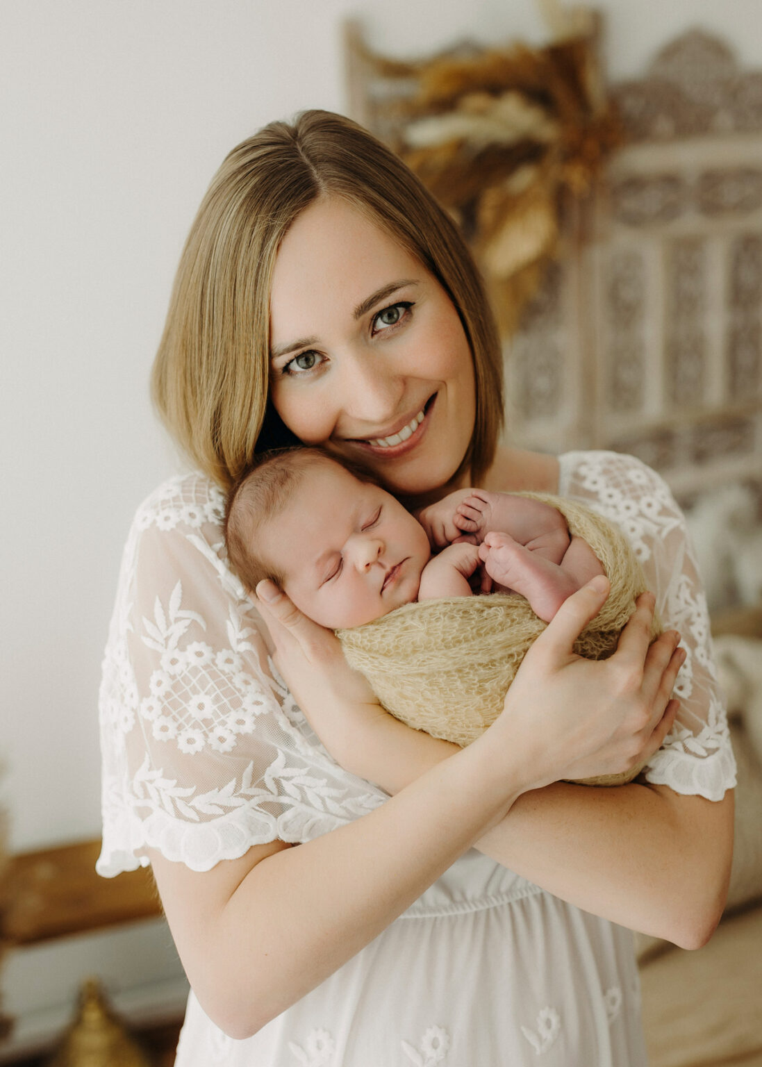 Familienfotoshooting mit Neugeborenem – Babyfotografie Bitterfeld