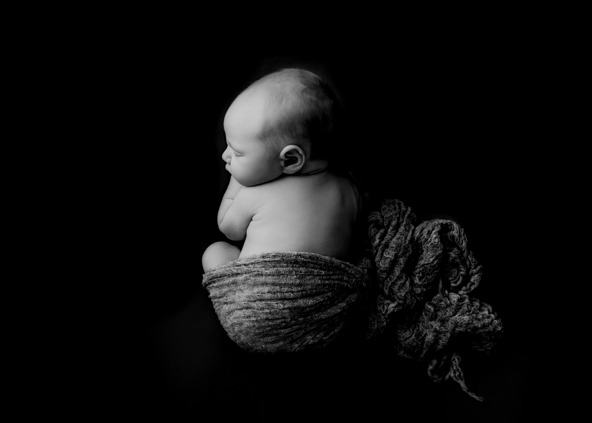 Schwarz-Weiß Baby-Fotoshooting Dübener Heide, Kreative Babyfotografie von Nina Popp
