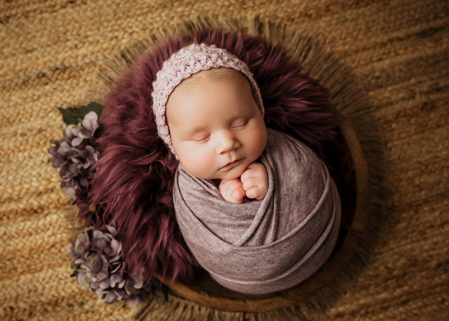 Wittenberg Baby-Fotoshooting, Neugeborenes Baby kreativ fotografiert von Nina Popp