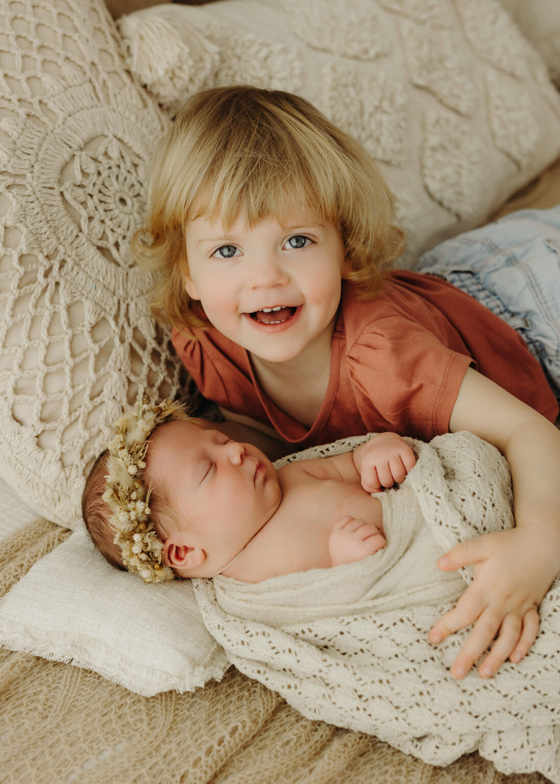 Dessau Babyfotograf, Geschwister Fotoshooting mit Baby