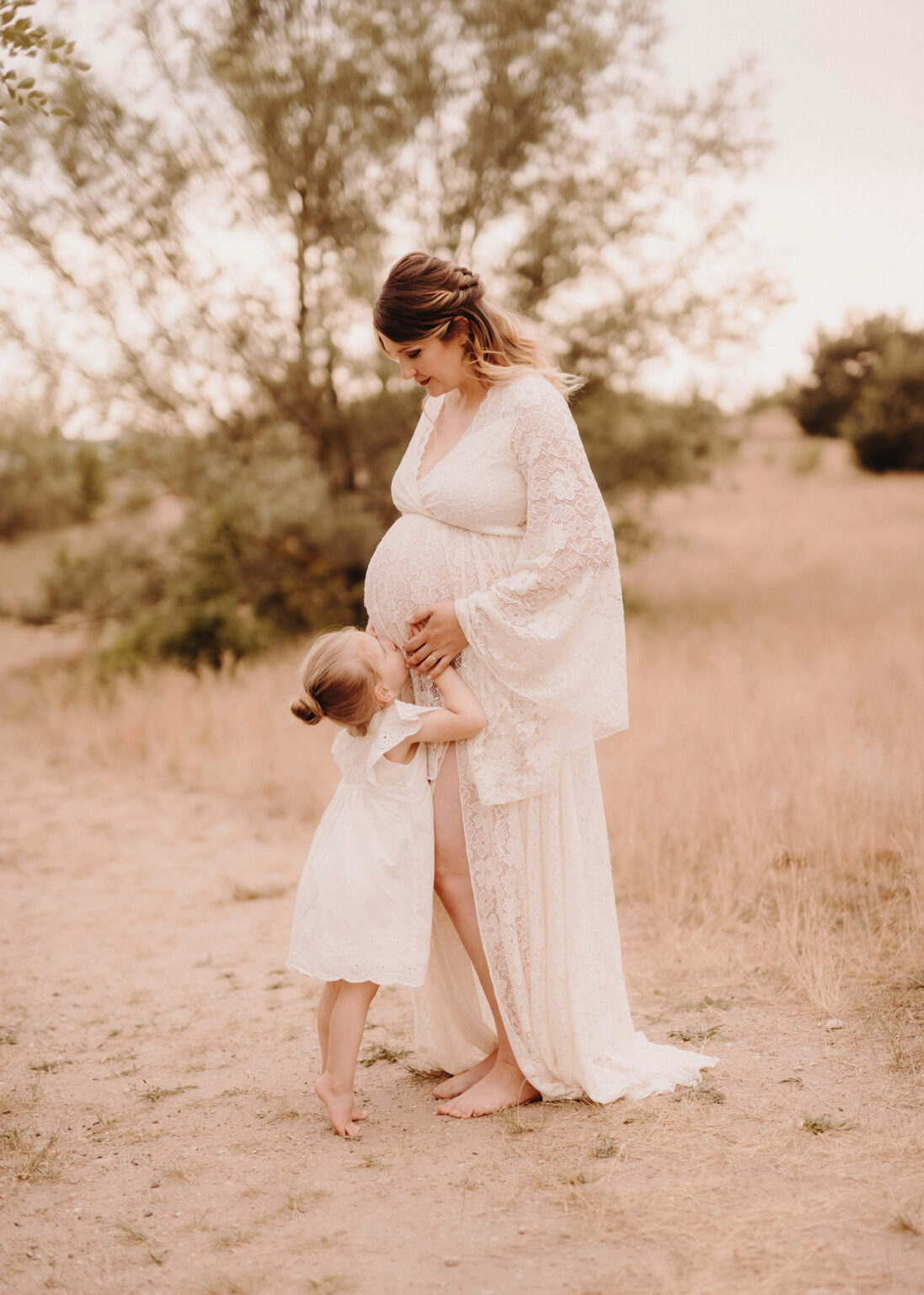Familienfoto mit Babybauch – Fotoshooting Dessau