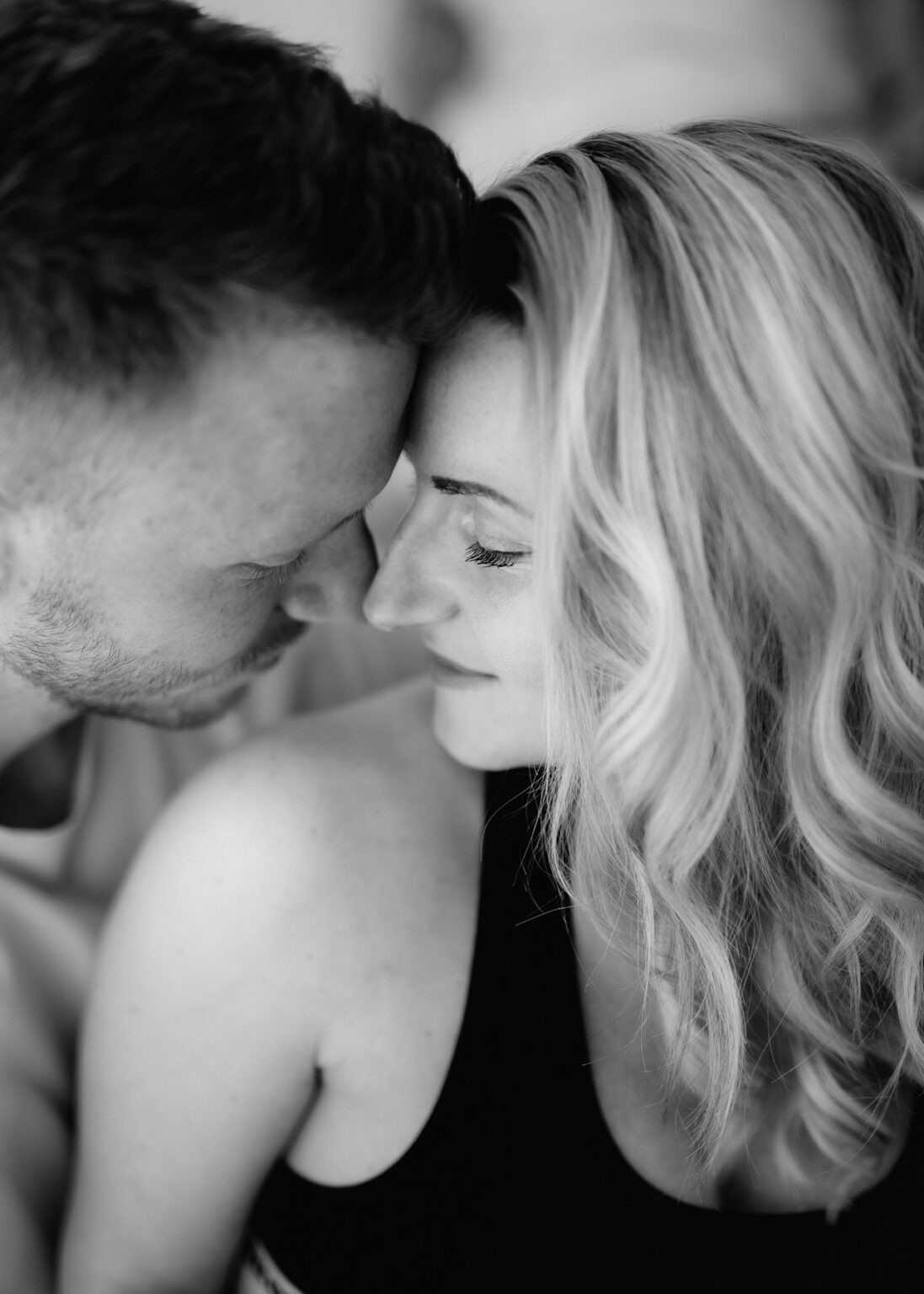 Indoor Babybauch Shooting mit Partner