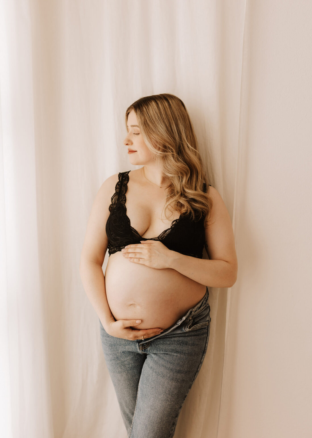 Moderne Babybauchfotos in Fotostudio Dessau – Fotograf Matthias Popp