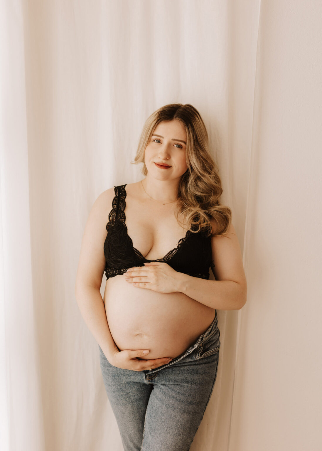 Moderne Babybauchfotos in Fotostudio Dessau – Fotograf Matthias Popp